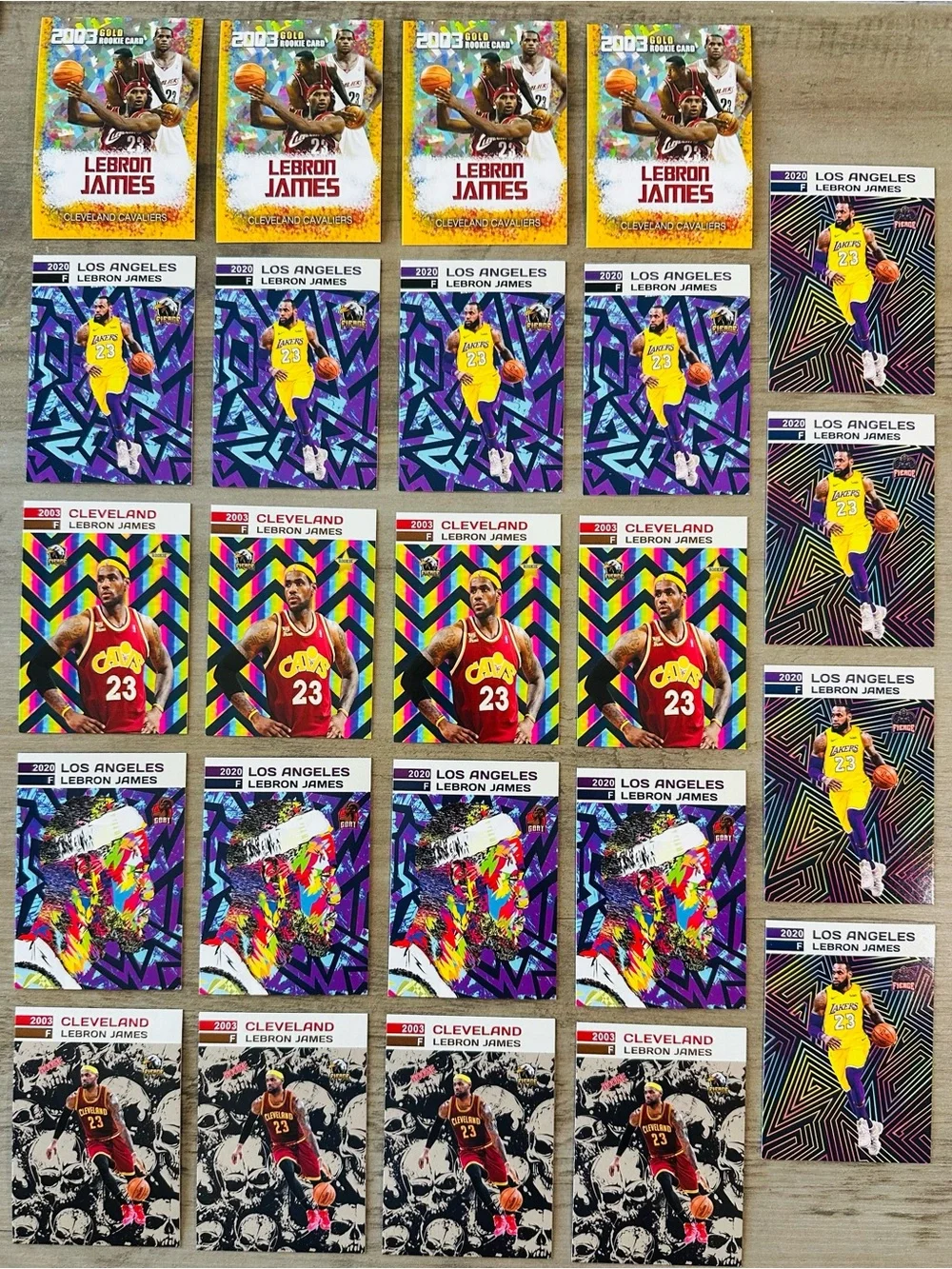 Lebron James Rookie Lot of (24) Novelty Basketball Cards. Cavaliers. Lakers. - Picture 1 of 3